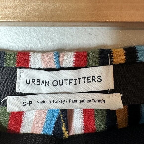 Urban Outfitters Striped Elastic Pull On Wide Leg Cropped Multi Pants Size Small - Picture 6 of 12